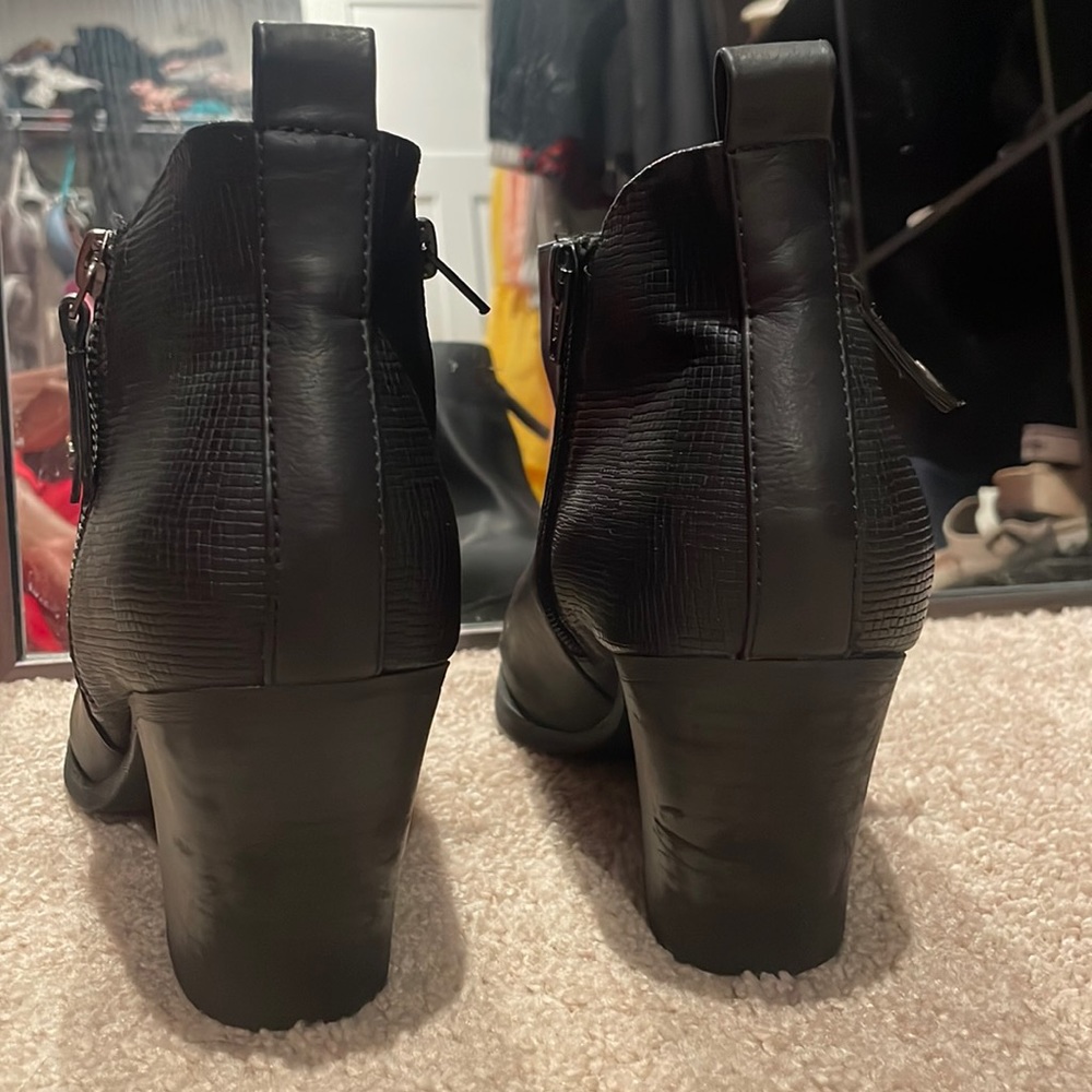 Universal thread booties - Picture 3 of 5